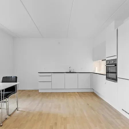 2 Bedroom Stunning In Apartment